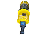 剪切機用帶(dai)充液閥液壓缸D250-450