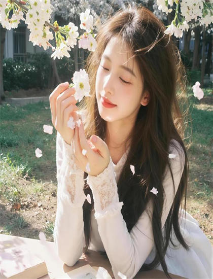 收视第一：《运动的后辈吸引的女前辈》艺术价值：专业角度评价与艺术成就科学分析